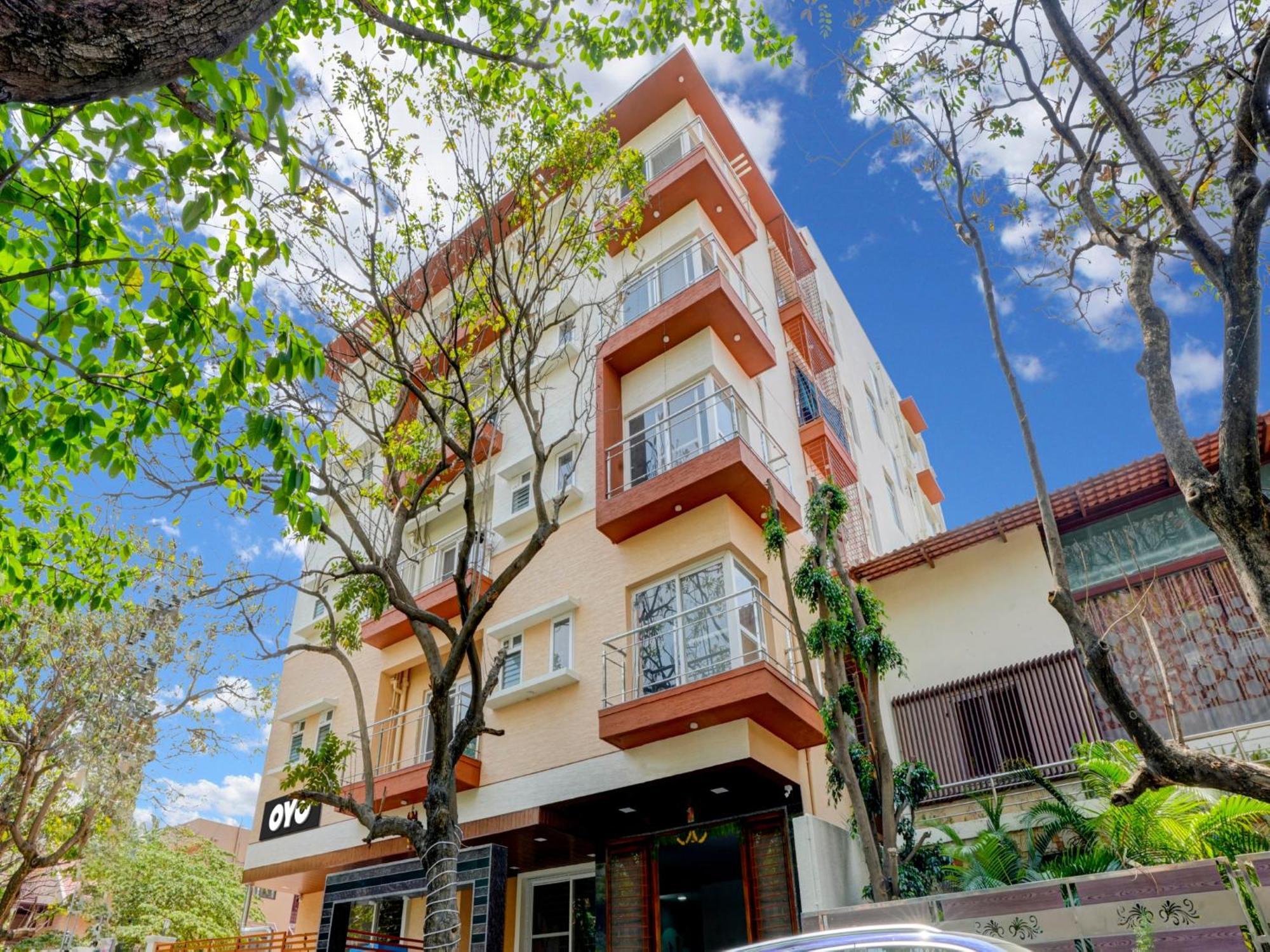 Spot On Helloworld Castle Prague Bangalore Exterior foto